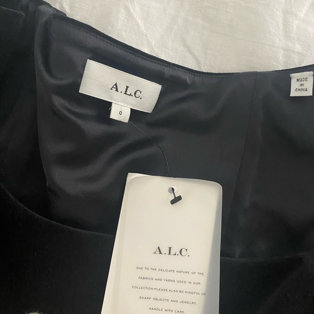 NWT ALC Carolyn Puffed Sleeved velvet mini dress - Picture 5 of 5